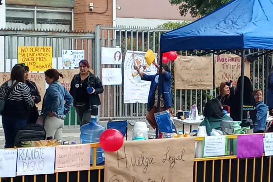 En este momento estás viendo Concluye huelga en emblemático liceo de Lo Prado: empleador rechazó reajuste de $6.000