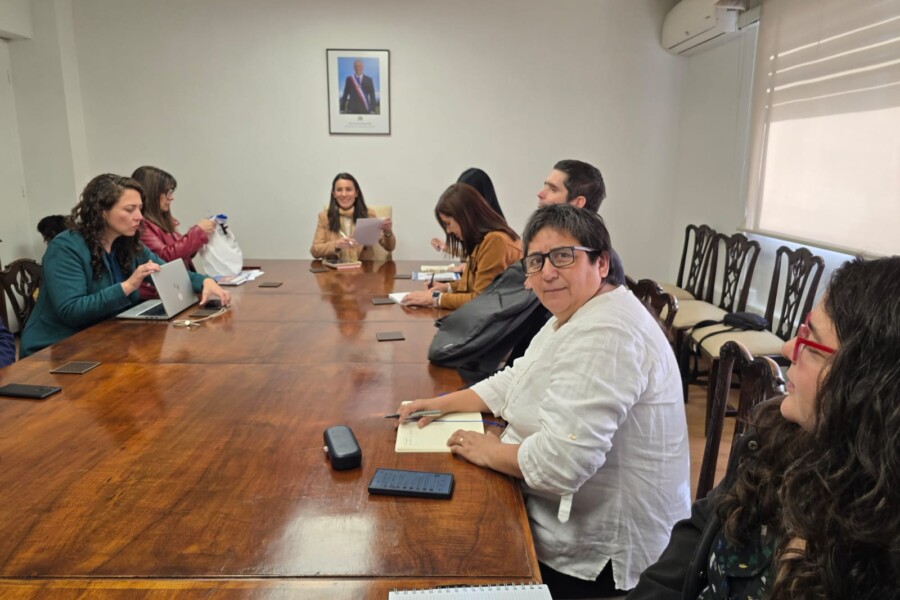 Asociación de Funcionarios de Junaeb rechaza cuestionamientos públicos de la autoridad y defiende trayectoria institucional