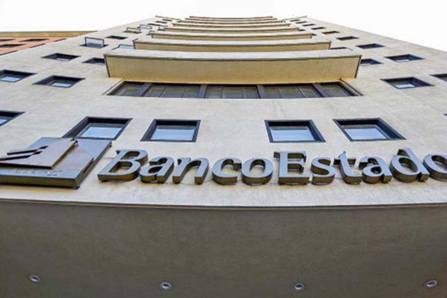 Despidos en BancoEstado: Sindicato anuncia movilizaciones tras la salida de 50 trabajadores